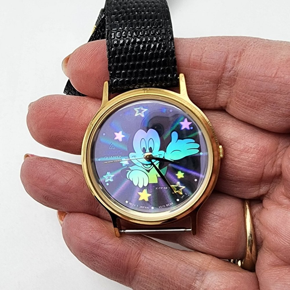 Lorus Quartz Mickey Mouse Holographic Watch